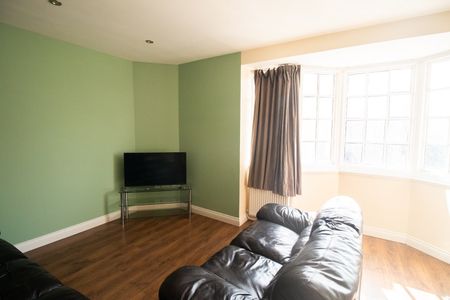 4 Bed Flat, Victoria Avenue, LE2 - Photo 3