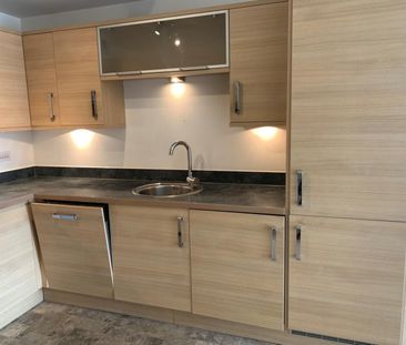 1 bedroom Flat To Let - Photo 4