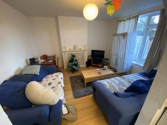 4 bedroom house to rent - Photo 1