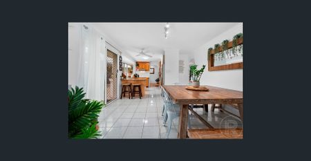 Family Home on Large Block in Heart of Beerwah - Photo 2