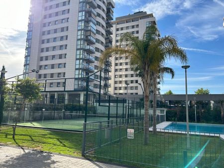 3 room luxury Apartment for rent in Valencia - Photo 2