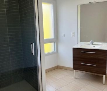 Louer appartement 3 pièces de 65 m² - Photo 6