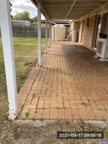 Lovely 3 Bedroom/2 Bathroom Air Conditioned Home - Photo 5