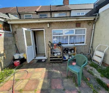 Derley Road, Southall, UB2 - Photo 4