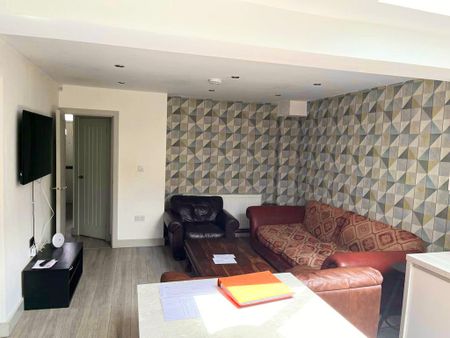 128 Bournbrook Road - Photo 3