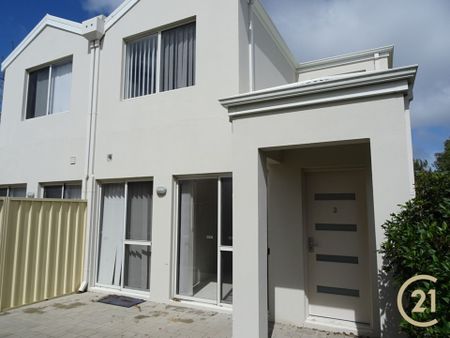 Modern 2-Level Townhouse in Prime Central Location - Photo 4