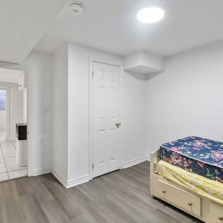 For Lease - 3073 Ireson Court Unit# Bsmnt, Mississauga, Ontario - Photo 1