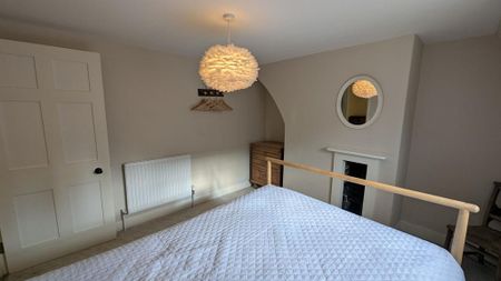 3 bedroom terraced house to rent - Photo 3