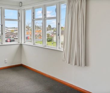 3-bedroom property, perfectly located! - Photo 2