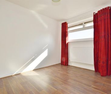 Webb Gardens, Plaistow, London, E13 8SR - Photo 5