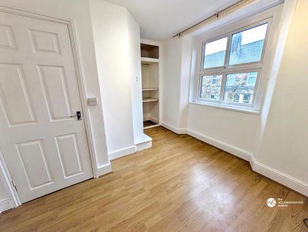 3 bedroom terraced house to rent - Photo 3