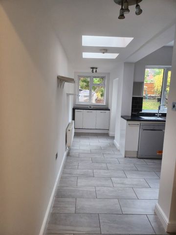 3 Bed Semi-Detached House, Bourne Close, B13 - Photo 5