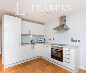 Studio to rent - Photo 5