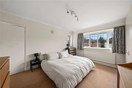 5 bedroom semi-detached house to rent - Photo 3