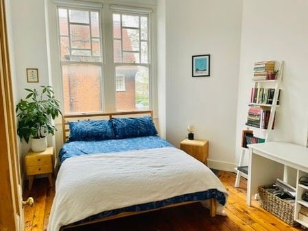 2 Bed Flat, Dukes Mews, N10 - Photo 4