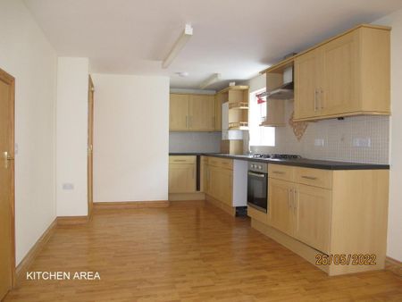 3 bedroom maisonette to rent - Photo 3