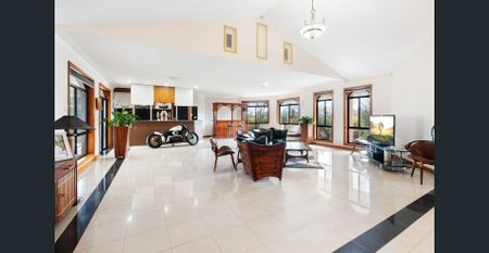 AVAILABLE FROM 22ND OF SEPT!! - Photo 2