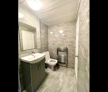 2 Bed Flat, Radstock Road, RG1 - Photo 5