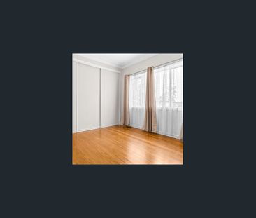 Four bedroom home in convenient location! - Photo 1