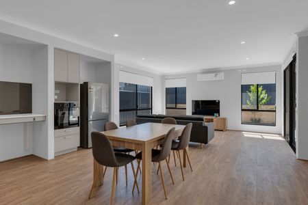 Part Furnished Three Bedroom Home in Baldivis North - Photo 2