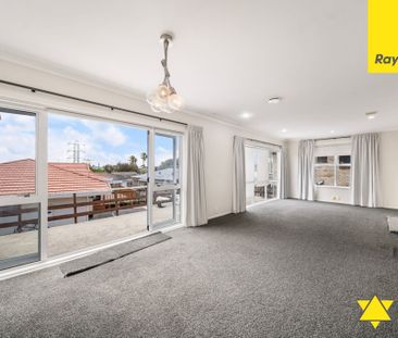 Warm, Practical Living in a Highly Convenient Location - Photo 6