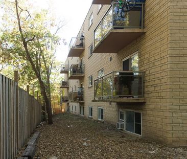 For Lease - 93 High Street, London South, Ontario - Photo 2