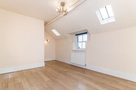 Garth Court, Bicester - Photo 2