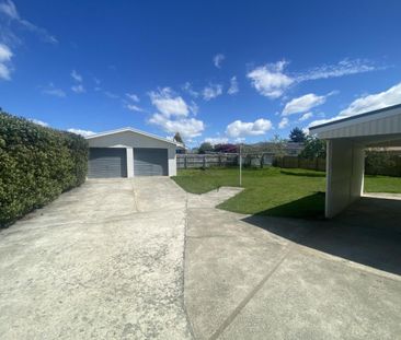 Beautifully Renovated Large Family Home - Photo 1