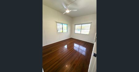 Freshly Updated Coastal Home in the Heart of Currumbin - Photo 5