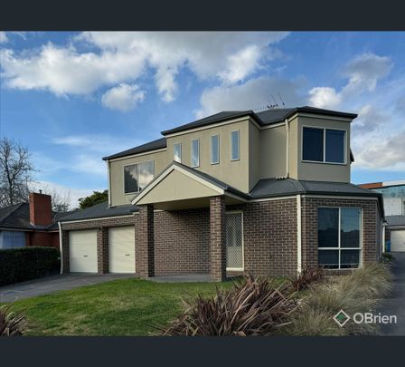 1/15 Evan Street, Berwick, Vic 3806 - Photo 1