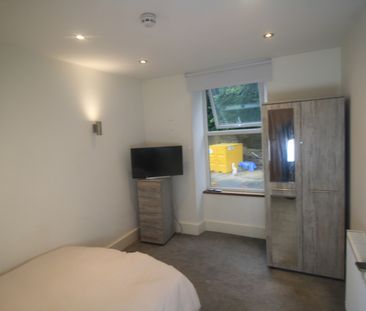 277 Upper Town Street, LS13 - Photo 5