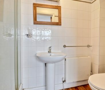 3 Bedroom Flat / Apartment to let - Photo 4