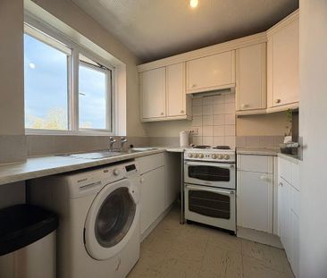 1 bedroom flat to rent - Photo 6