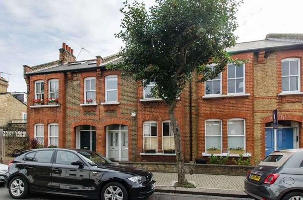 Ingelow Road, Diamond Conservation Area, SW8 - Photo 1