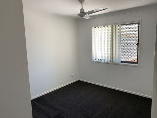 MODERN COMFORTABLE TOWN HOUSE AVAILABLE 28/09/2026 - Photo 1