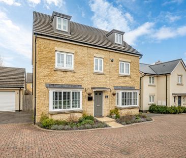 Duke Crescent, Corsham, Wiltshire, SN13 - Photo 1