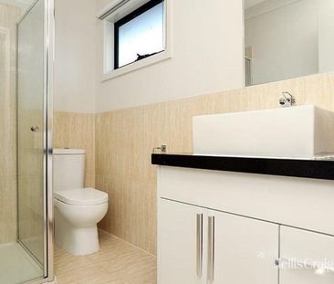 2/150 Woods Street, Newport VIC 3015 - House For Rent | Domain - Photo 3