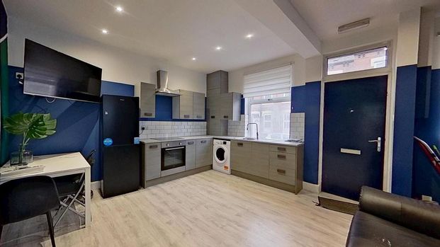 3 bedroom terraced house to rent - Photo 1