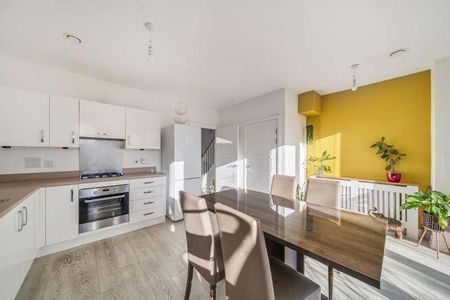 London, Colindale, NW9 - Photo 2