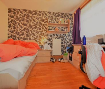 5 bedroom House in Holborn View, Leeds - Photo 6