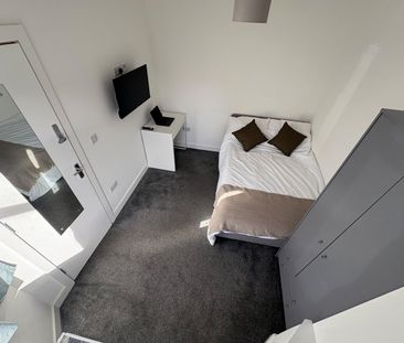 Room in a Shared House, Bridgman Grove, BS34 - Photo 6