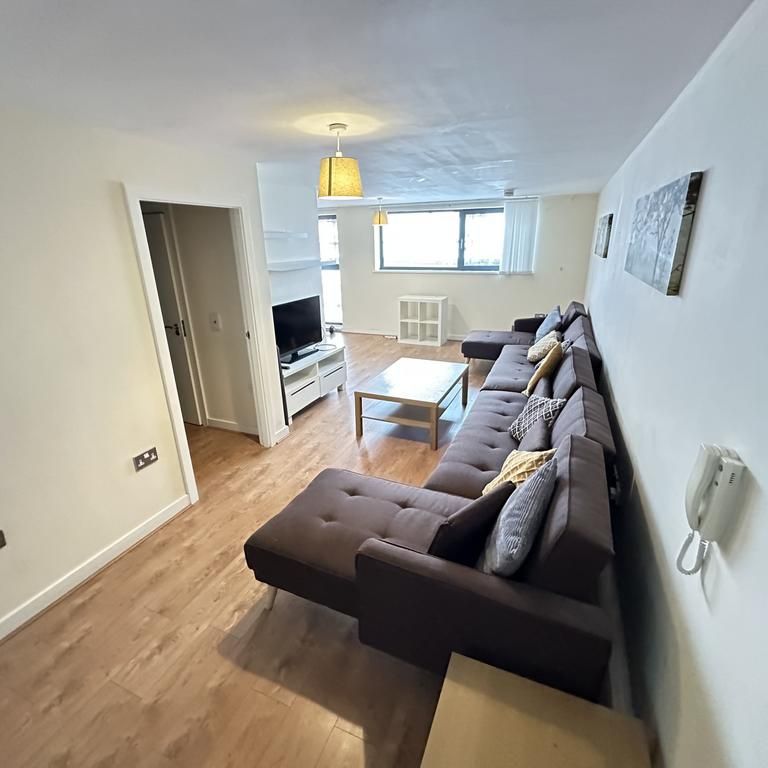 3 bedroom apartment to rent - Photo 1