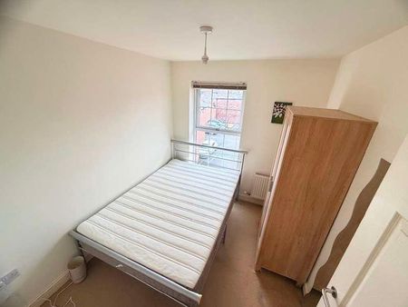 Cross Yards Mabbs Cross Standishgate Wigan, WN1 - Photo 3