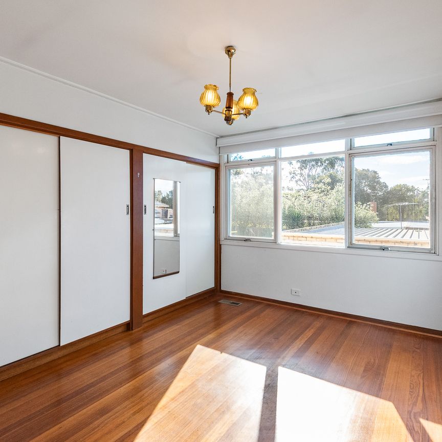 15 Besant Street, Hampton East VIC 3188 - House For Rent | Domain - Photo 1