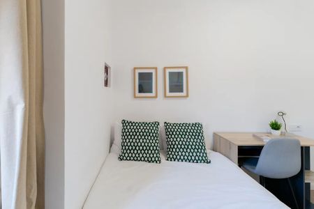 Calle del Conde de Aranda, Madrid, Community of Madrid 28001 - Photo 3