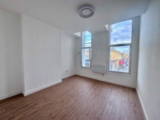 Knowsley Street, Bolton BL1 - Photo 1