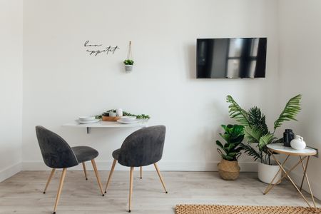 2 Bed Flat, Empress Avenue, IG1 - Photo 2