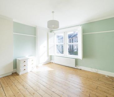 4 bedroom semi-detached house to rent - Photo 4