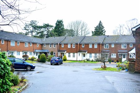 Wishford Court, Ashtead, Surrey, KT21 1RR - Photo 5