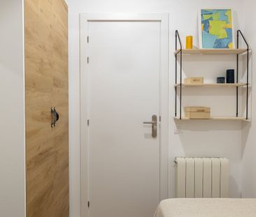 Avinguda de Madrid, Barcelona, Catalonia 08028 - Photo 5